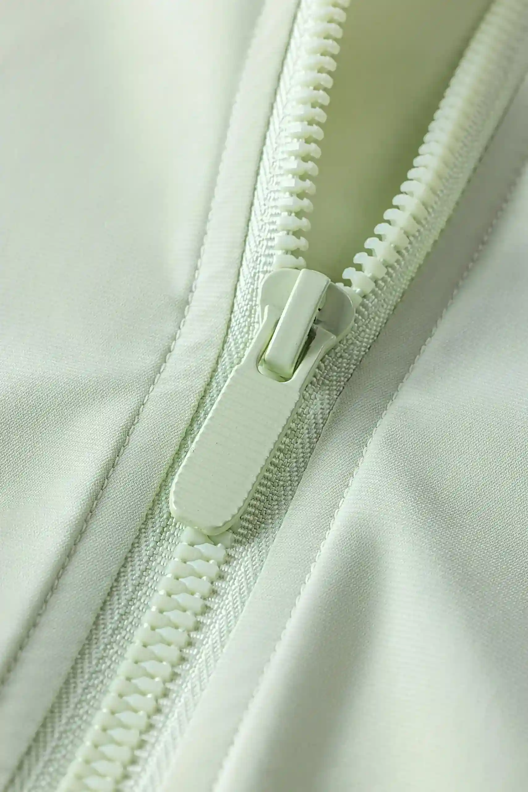 Robust zipper design on CozyActive yoga jackets, ensuring smooth and durable functionality.